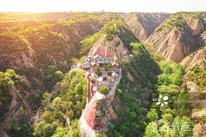航拍山西省临汾市隰县明末清初古寺小西天航拍图片素材