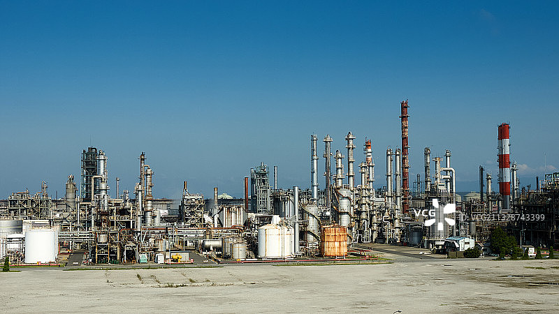 日本，以大阪和神户为中心并拥有最大贸易港的阪神工业区图片素材