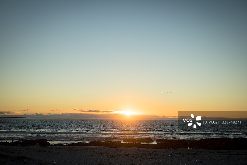 海滩日落美景图片素材