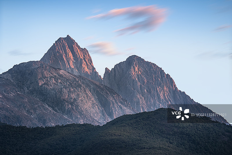 玉龙雪山之巅图片素材