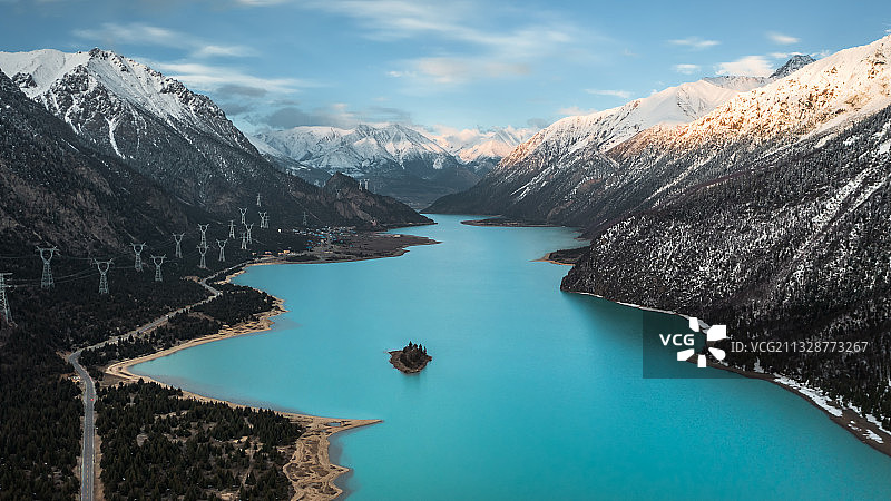 航拍然乌湖图片素材