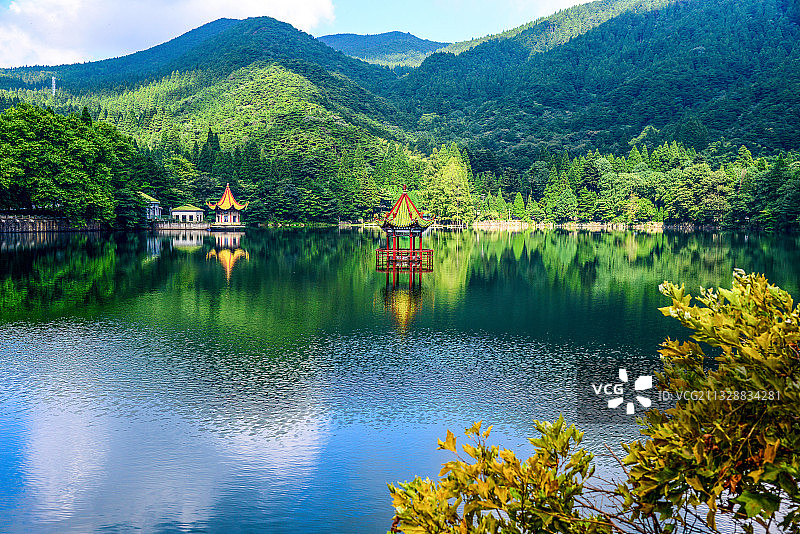 江西庐山芦林湖图片素材