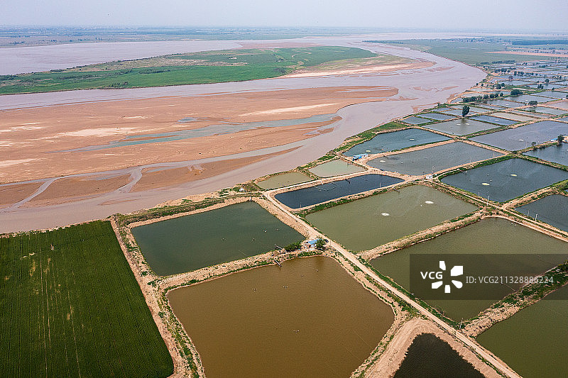 河南省郑州市荥阳市黄河滩地图片素材