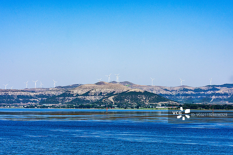 东平湖岸添新景--风机图片素材