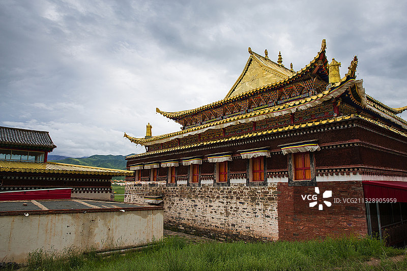 青海祁连县最大的格鲁派寺院：阿柔大寺图片素材