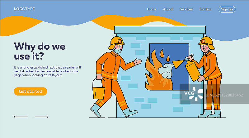 消防员通过窗户灭火图片素材