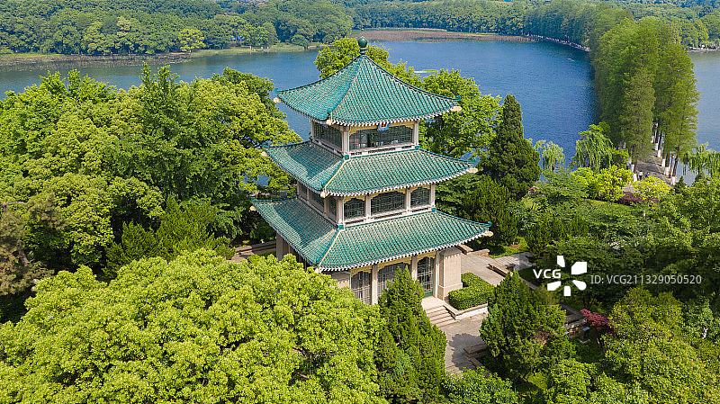 武汉东湖风光听涛景区行吟阁图片素材