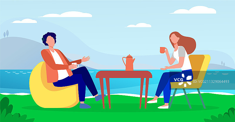 年轻情侣在湖边喝咖啡图片素材