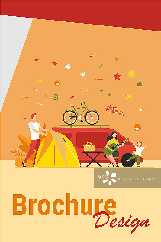 快乐的游客在野外露营图片素材