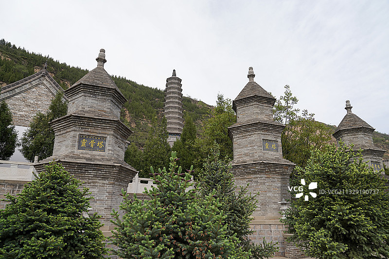 山西省 吕梁市 临县 义居寺 慧达法师舍利塔图片素材
