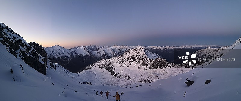 四姑娘山二峰攀登途中图片素材