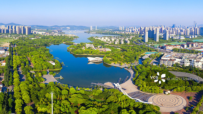 初夏的蠡湖图片素材