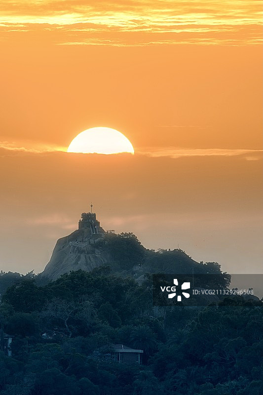厦门鼓浪屿日光岩黄昏日落图片素材
