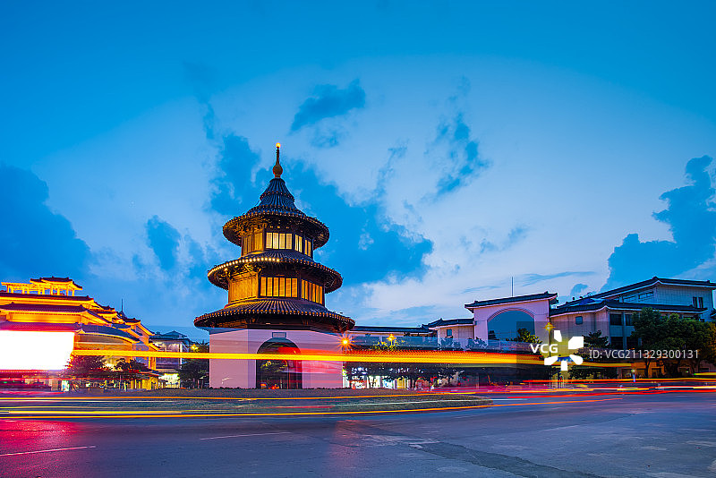 扬州古建筑文昌阁街道夜景图片素材