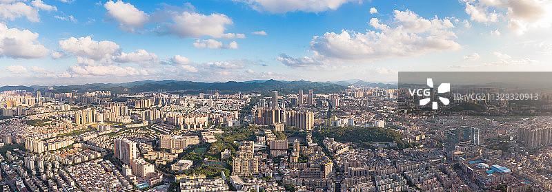 晴空万里下的中山市石岐城区 全景图 房地产 商圈 大湾区图片素材