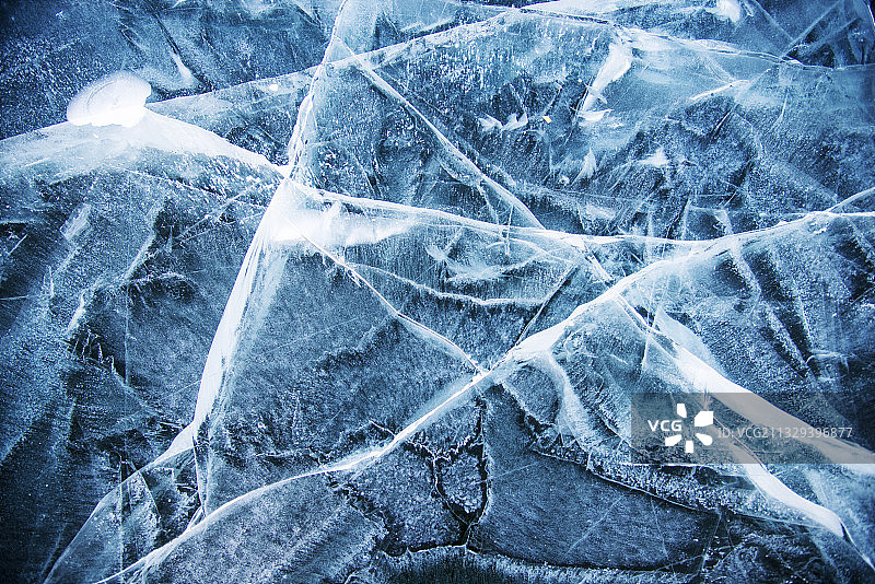 冰裂纹——大自然的鬼斧神工图片素材