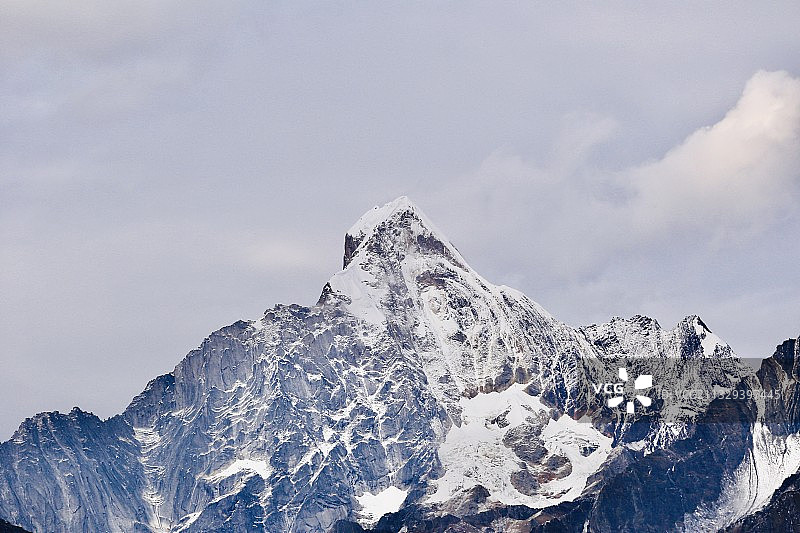 四川阿坝 四姑娘山幺妹峰图片素材