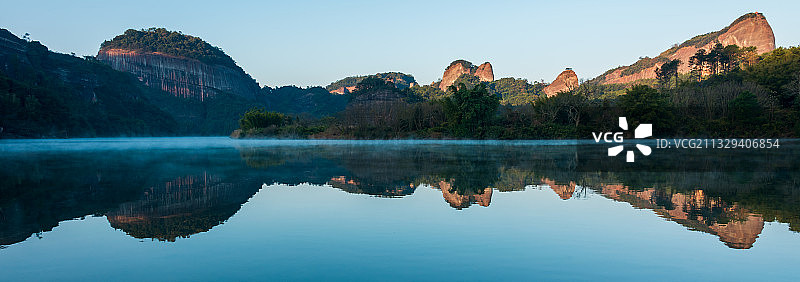 梦幻的晨曦图片素材