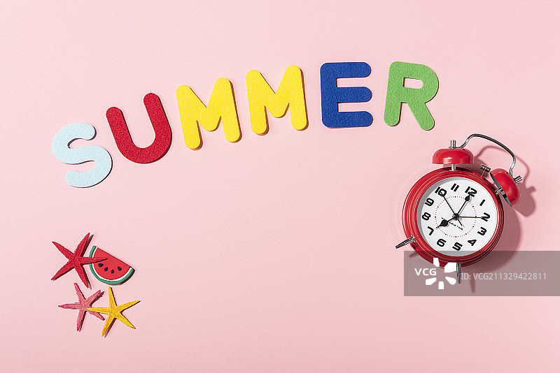 “夏天”主题文字设计图片素材