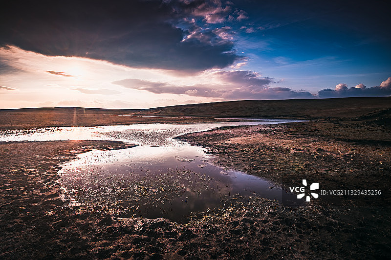 月亮湾  云南省大理州洱源县鸟吊山奇观图片素材