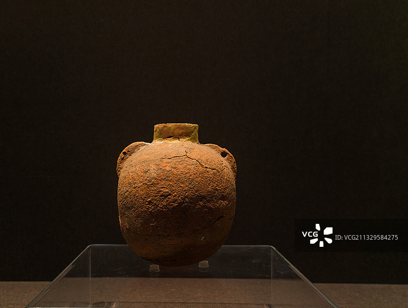 郑州博物馆文物，红陶，罐图片素材