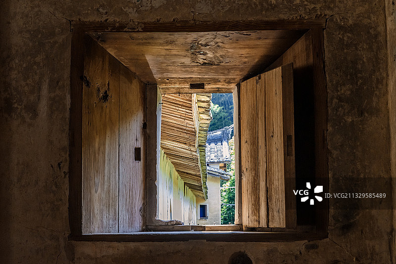 福建传统土楼民居-芳联堡图片素材