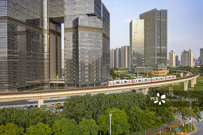 航拍中国广州地铁经过城市的写字楼图片素材