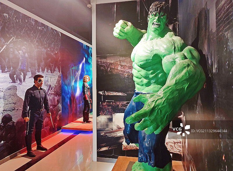 上海名人蜡像馆：游客如穿越影视片场与“明星”零距离图片素材