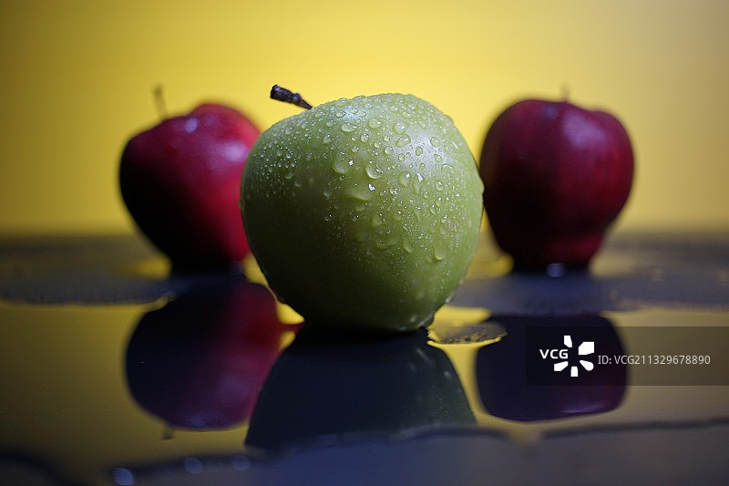 湿苹果特写，印度尼西亚坤甸图片素材