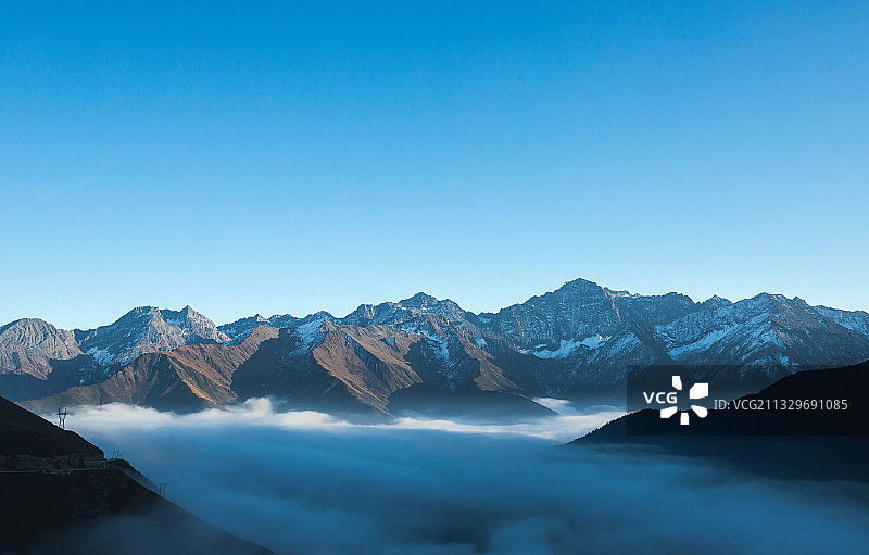 巴朗山雪山风光图片素材