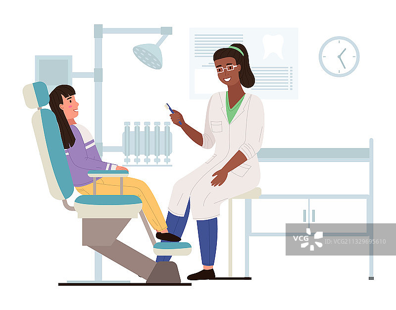 医生用牙刷为儿童刷牙图片素材