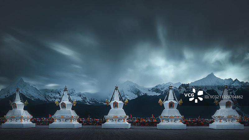 觐见梅里•梅里雪山图片素材