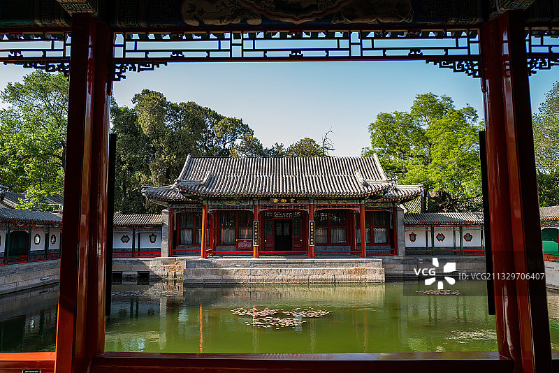 北海公园画舫斋Beihai Park Huafangzhai图片素材