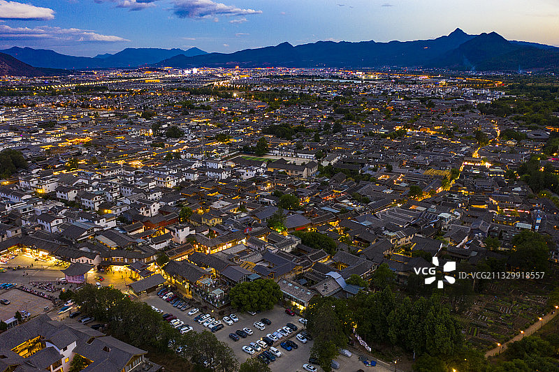 航拍云南丽江束河古镇图片素材