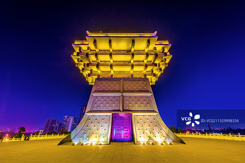 中国湖北随州神农坛夜景风光图片素材