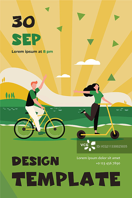 快乐情侣骑自行车和滑板车图片素材