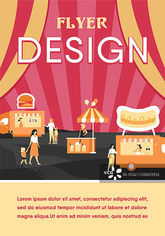 人们参观街头美食博览会图片素材