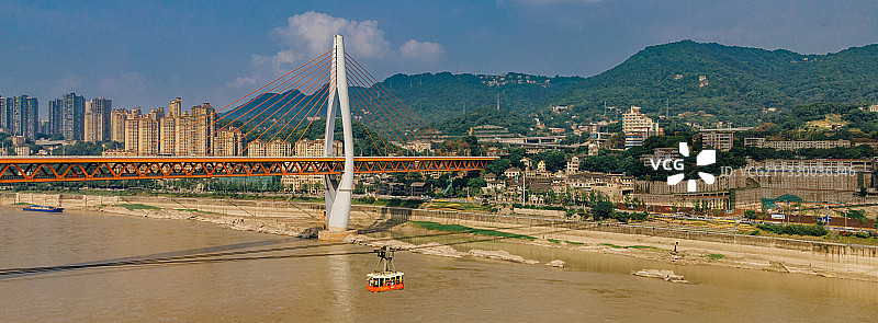 重庆长江索道，千水门大桥图片素材