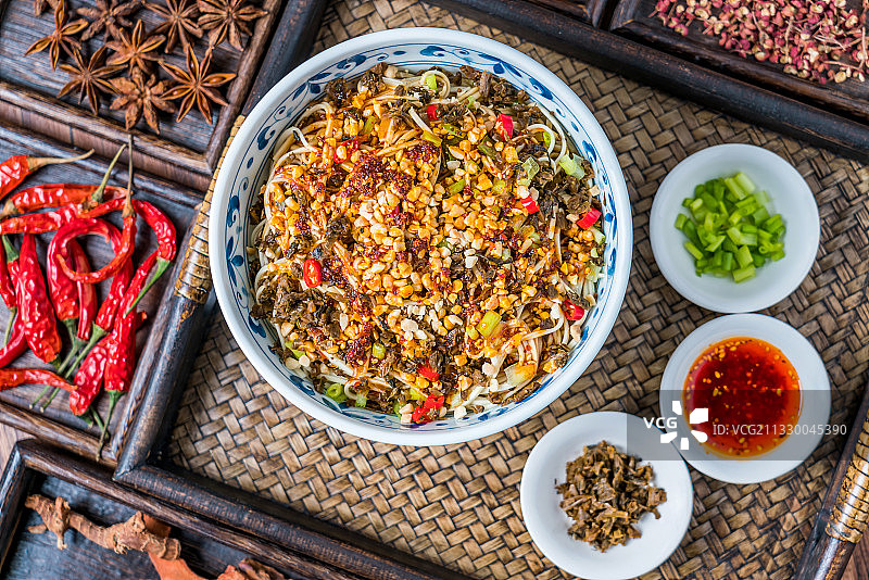 中国四川宜宾美食——宜宾燃面图片素材