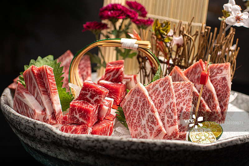 碳烤肉雪花牛排和牛肉图片素材