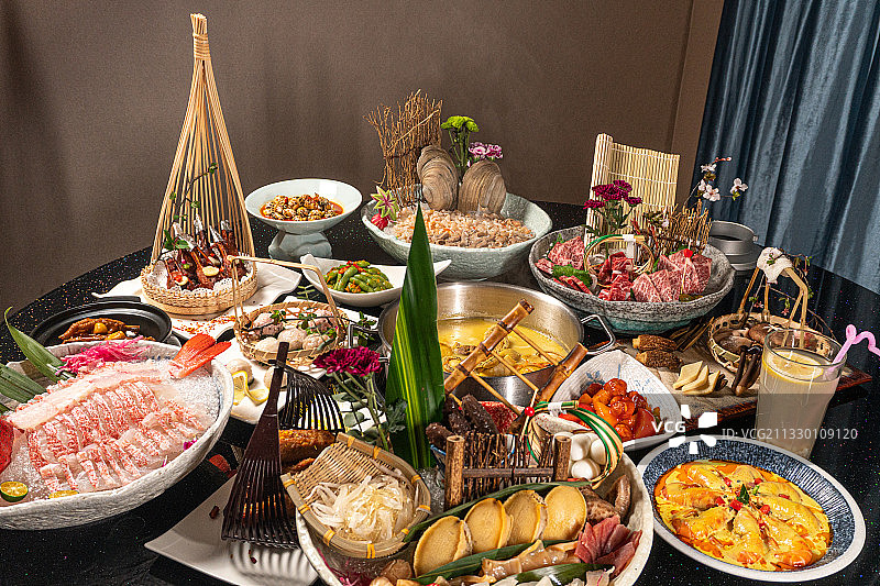 粤菜餐厅餐桌套餐图片素材