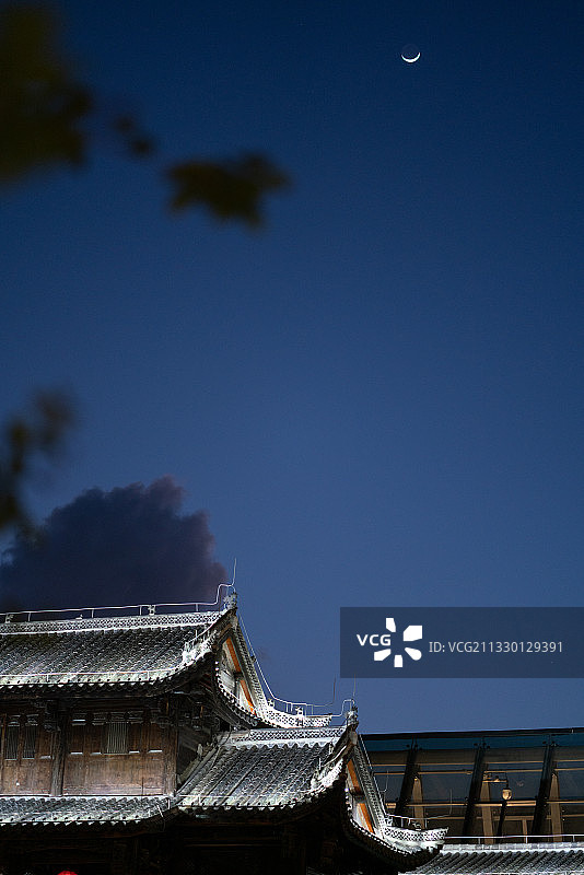 无言独上西楼，月如钩图片素材