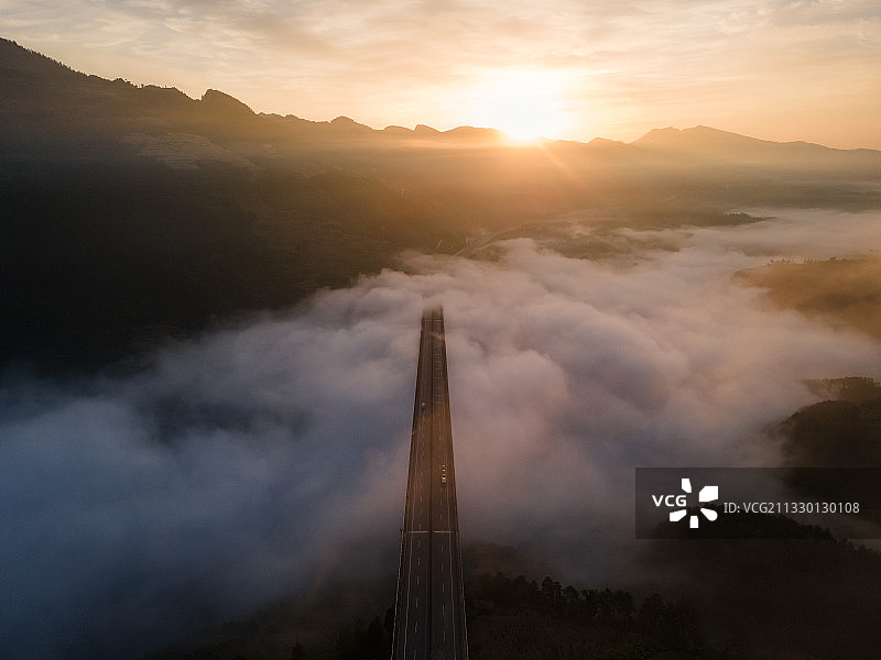 贵州赤水河大桥云海日出航拍图片素材