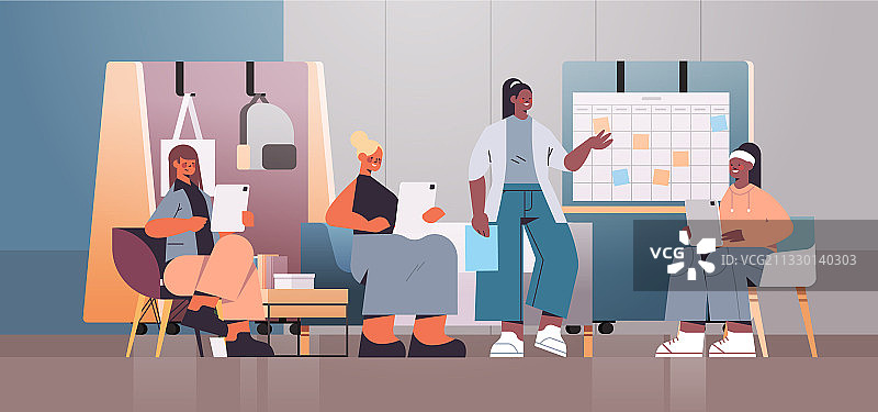 多种族商务人士工作讨论图片素材