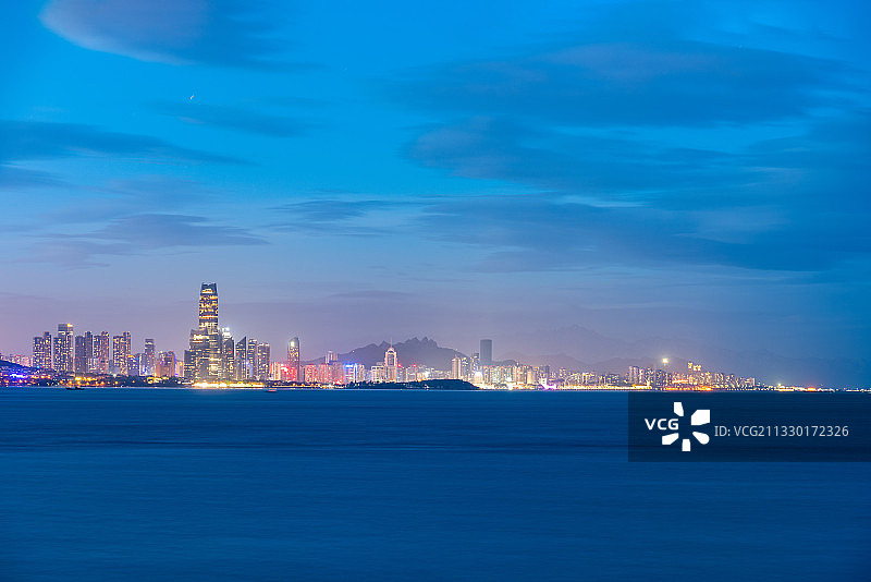 青岛城市天际线，城市风光，夜景图片素材