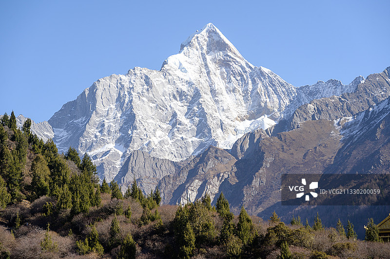 四川甘孜四姑娘山户外风光雪山特写图片素材