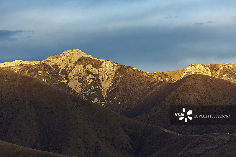 日照金山——甘孜藏族自治州炉霍县图片素材