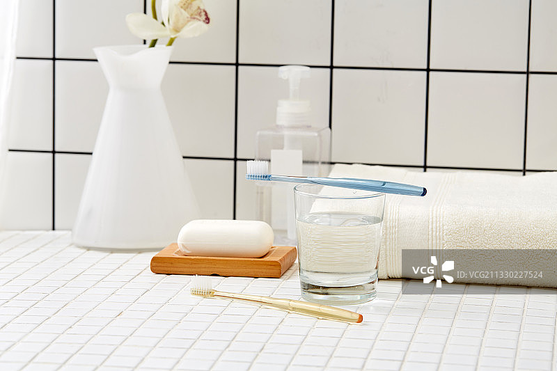 卫生间的洗漱用品图片素材