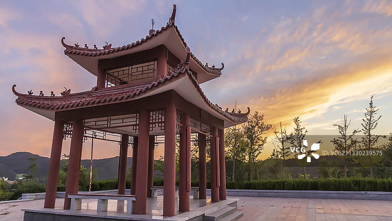 山东省烟台市芝罘区鲁东大学杏坛晚霞图片素材