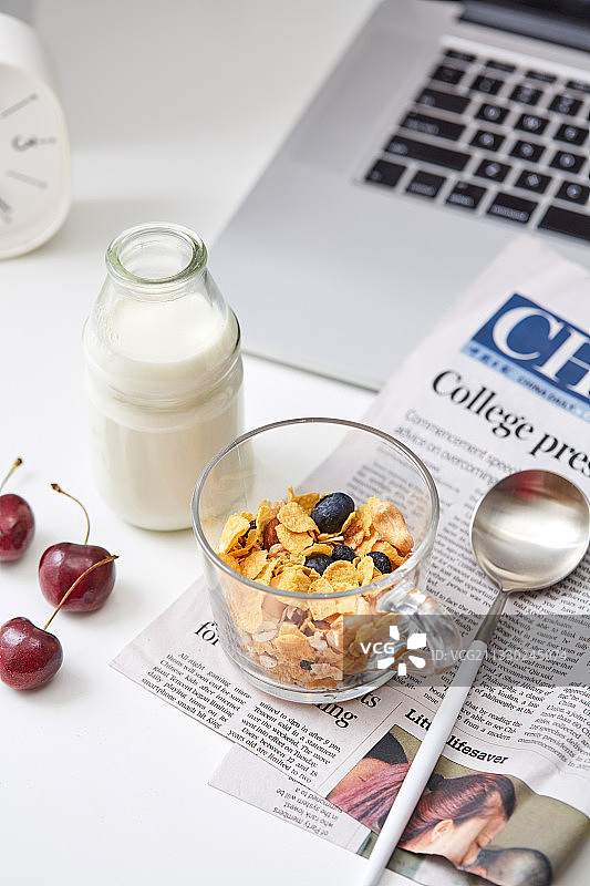 办公室休闲早餐图片素材